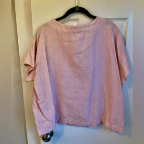 bryn Walker Light Pink Linen Short Sleeve Top - Picture 5 of 10